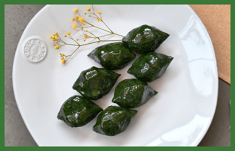 Wormwood Rice Cake (Songpyeon)